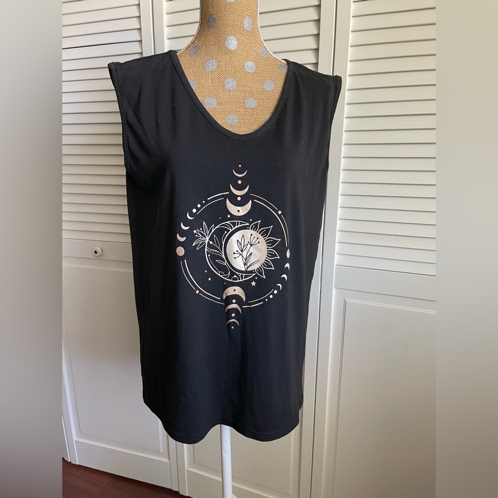 Sleeveless t-shirt witchy moon stars vibes